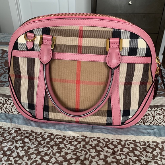 Burberry - Picture 3 of 15